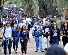 UEL espera repetir público de quase 20 mil visitantes na Feira das Profissões 2023
