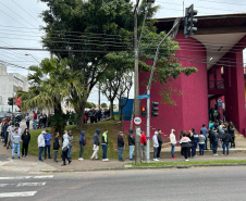 Mais de 800 pessoas conseguem emprego em mutirão realizado na Capital