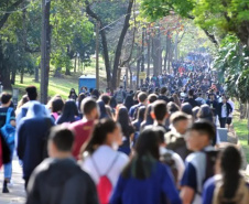 UEL espera repetir público de quase 20 mil visitantes na Feira das Profissões 2023