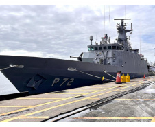 Navio-patrulha Maracanã atraca no Porto de Paranaguá