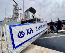 Navio-patrulha Maracanã atraca no Porto de Paranaguá