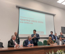 posse do novo presidente do Conselho Regional de Medicina Veterinária, Adolfo Yoshiaki Sasaki, nesta segunda-feira, na Fetaep