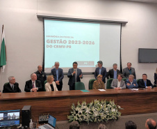 posse do novo presidente do Conselho Regional de Medicina Veterinária, Adolfo Yoshiaki Sasaki, nesta segunda-feira, na Fetaep