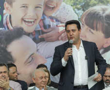 Curitibam 25 de setembro de 2023 - O governador Carlos Massa Ratinho Jr. realiza encontro com prefeitos e entrega mais de R$ 400 milhões em melhorias às cidades paranaenses.