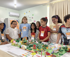 Com ONU-Habitat e Paraná, crianças propõem praças para inclusão de imigrantes em Foz do Iguaçu
