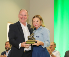 O governador Carlos Massa Ratinho Junior exaltou novamente a importância das cooperativas para a economia do Paraná durante a inauguração da nova sede administrativa do Sicredi em Palotina