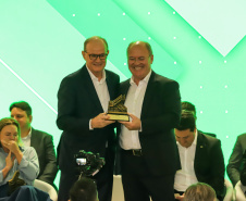 O governador Carlos Massa Ratinho Junior exaltou novamente a importância das cooperativas para a economia do Paraná durante a inauguração da nova sede administrativa do Sicredi em Palotina