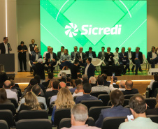 O governador Carlos Massa Ratinho Junior exaltou novamente a importância das cooperativas para a economia do Paraná durante a inauguração da nova sede administrativa do Sicredi em Palotina
