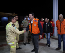 O governador Carlos Massa Ratinho Junior visitou na noite desta quarta-feira (18) a cidade de São Mateus do Sul, uma das mais atingidas pelas chuvas dos últimos dias no Paraná.