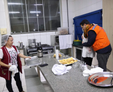 O governador Carlos Massa Ratinho Junior visitou na noite desta quarta-feira (18) a cidade de São Mateus do Sul, uma das mais atingidas pelas chuvas dos últimos dias no Paraná.