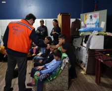 O governador Carlos Massa Ratinho Junior visitou na noite desta quarta-feira (18) a cidade de São Mateus do Sul, uma das mais atingidas pelas chuvas dos últimos dias no Paraná.