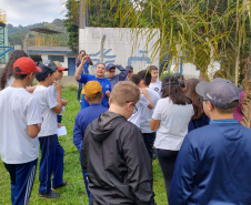 Sanepar realiza ações de sustentabilidade com estudantes em manancial de Bituruna