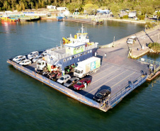 Ferry boat de Guaratuba volta a cobrar tarifa no dia 3 de janeiro 