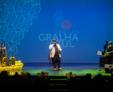 Troféu Gralha Azul premia peças e personagens do teatro na 40º edição