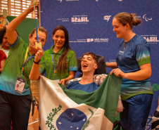 Com conquistas nacionais e calendário cheio, esporte do Paraná teve ano de glórias