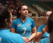 GINÁSIO DO TARUMÃ – Outro destaque do fim de semana do Esporte no Paraná foram as finais da Liga Metropolitana de Handebol, disputadas no Ginásio do Tarumã, um dos principais espaços esportivos pertencente ao Governo do Paraná.