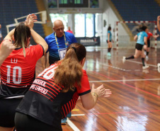 GINÁSIO DO TARUMÃ – Outro destaque do fim de semana do Esporte no Paraná foram as finais da Liga Metropolitana de Handebol, disputadas no Ginásio do Tarumã, um dos principais espaços esportivos pertencente ao Governo do Paraná.