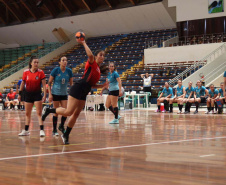 GINÁSIO DO TARUMÃ – Outro destaque do fim de semana do Esporte no Paraná foram as finais da Liga Metropolitana de Handebol, disputadas no Ginásio do Tarumã, um dos principais espaços esportivos pertencente ao Governo do Paraná.