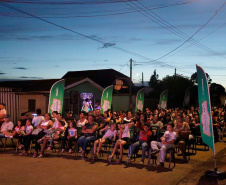 CINEMA NA PRAÇA