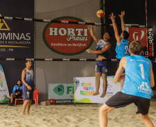 Matinhos, 24 de janeiro de 2024 - Circuito Paranaense de Vôlei de Praia em Matinhos.