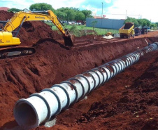 Drenagem e terraplenagem marcam avanço das obras do Viaduto da PUC em Londrina