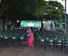 CINEMA NA PRAÇA