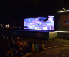 CINEMA NA PRAÇA
