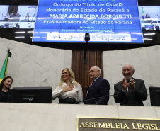 Governador participa da entrega do título de cidadã honorária do Paraná a Cida Borghetti