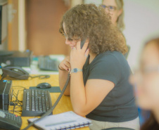 UEPG atende população de Ponta Grossa sobre dengue em call center