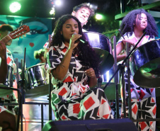 MIS-PR recebe o grupo Tambores de Aço para Quarta Musical