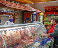 Batata-inglesa, contrafilé e óleo de soja registraram quedas de preços em março, aponta Ipardes