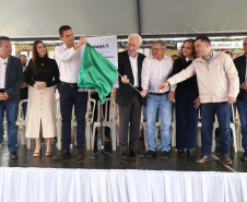 Darci Piana entrega residencial com 120 casas a famílias de Nova Londrina