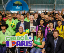 Governador em exercício Darci Piana participa do evento Transformando Pessoas, Formando Vencedores, evento que reuniu atletas e técnicos paranaenses que vão participar dos Jogos Olímpicos e Paralímpicos de Paris 2024.  Foto: Gabriel Rosa/AEN