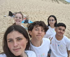 Desembarques do Ganhando o Mundo: 54 alunos concluem programa de intercâmbio na Austrália e são recebidos com festa na volta para casa