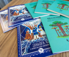 Educação: Secretaria realiza entrega de livros Afro-brasileiros para escolas estaduais