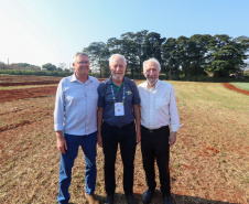 Darci Piana lança horto de plantas medicinais, aromáticas e condimentares em Londrina 