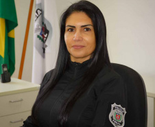 A Polícia Penal do Paraná terá uma policial penal feminina pela primeira vez como diretora. O secretário da Segurança Pública, Hudson Leôncio Teixeira, anunciou Ananda Chalegre como nova diretora-geral da instituição