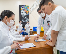 Com mais 292 mil doses aplicadas força-tarefa de vacinação chega ao fim no Paraná