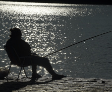 Portaria do Instituto Água e Terra (IAT) restringe a pesca em seis Bacias Hidrográficas do Paraná em razão do baixo nível da água