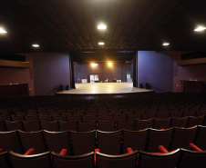 Quatro teatros em um: conheça os auditórios que compõem o complexo do Guaíra