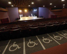 Quatro teatros em um: conheça os auditórios que compõem o complexo do Guaíra