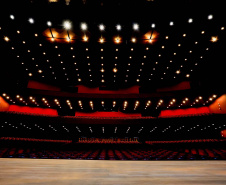 Quatro teatros em um: conheça os auditórios que compõem o complexo do Guaíra