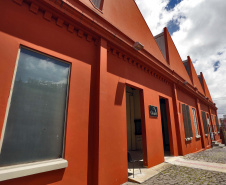 Quatro teatros em um: conheça os auditórios que compõem o complexo do Guaíra