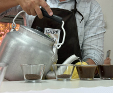 Concurso Café Qualidade Paraná dá início ao julgamento dos lotes inscritos