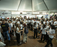 Pavilhão científico encanta visitantes e abre Paraná Faz Ciência na UEM