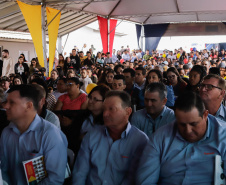 532 famílias de Cafelândia e Nova Aurora recebem as chaves da casa própria