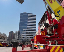 Plataformas mecânicas de 54 metros completam 5 anos de operação no CBMPR