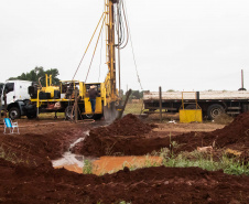 Governo do Estado, por meio do programa Água no Campo, prevê perfurar 200 poços artesianos em 2025.