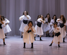 Escola de Dança Teatro Guaíra convida o público para o espetáculo  “Crisálida”