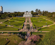 "Única cidade brasileira na lista, Curitiba recebe presencialmente prêmio de destino tendência para 2025"